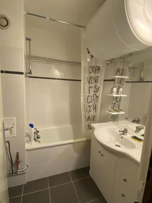 Studio Au Pied Des Pistes. Ax-les-Thermes Bagian luar foto